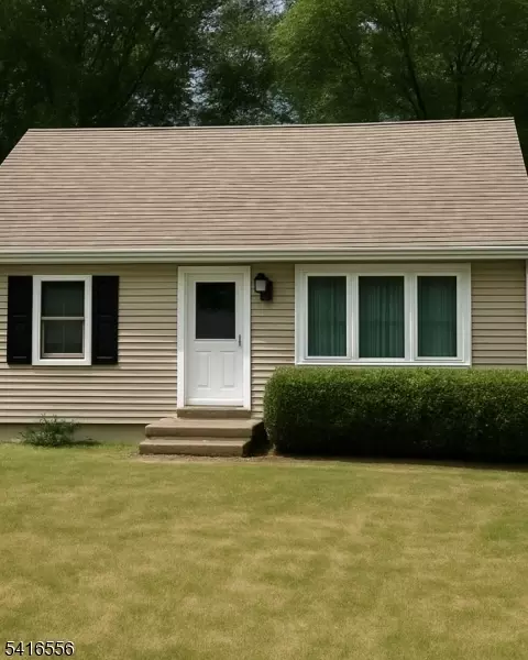 13 Central Ave, Pompton Lakes, NJ 07442
