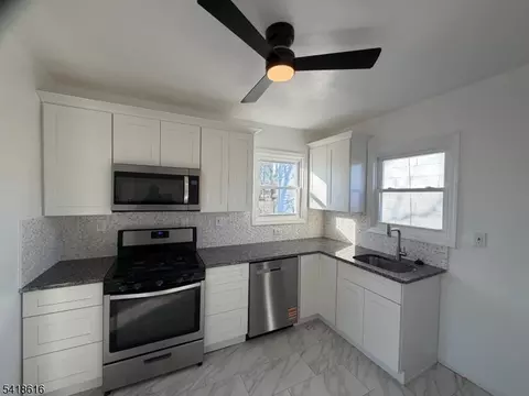 1127-29 Earle Pl, Plainfield, NJ 07062 photo 3