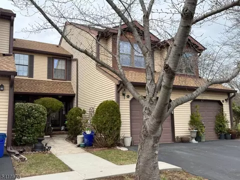 107 Bayberry Dr, Somerset, NJ 08873