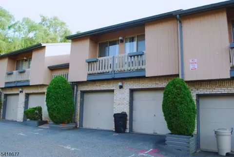 9 Paris Cir, West Orange, NJ 07052