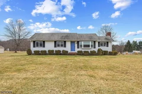 205 Old Clove Rd, Wantage, NJ 07461