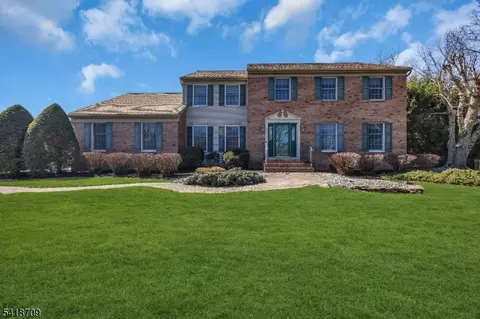 8 Flagg Way, Hillsborough, NJ 08844