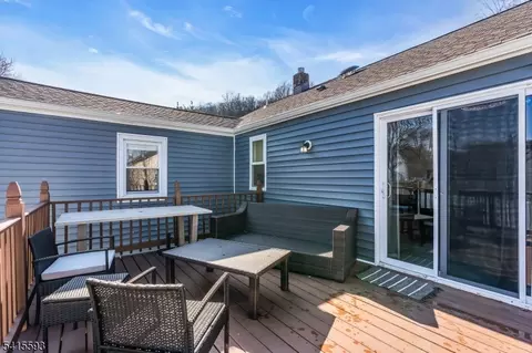60 Watson Dr, Dover, NJ 07801 photo 28