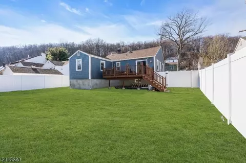 60 Watson Dr, Dover, NJ 07801 photo 34