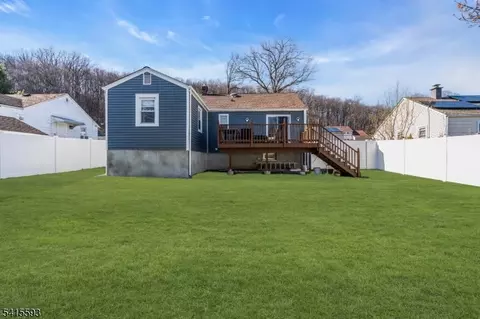 60 Watson Dr, Dover, NJ 07801 photo 35