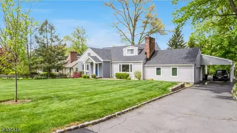 15 Beechwood Dr, Morristown, NJ 07960