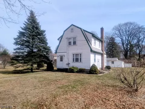 70 N Hillside Ave, Kenvil, NJ 07847