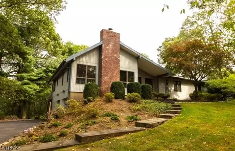 505 Lannon Ln, Glen Gardner, NJ 08826