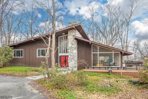 3 Davids Ln, Hillsborough, NJ 08844