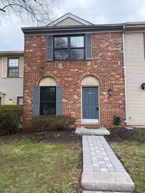 246 Hampshire Ct, Piscataway, NJ 08854