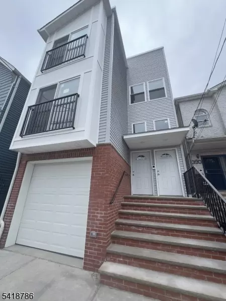 388 S 9th St, Newark, NJ 07103