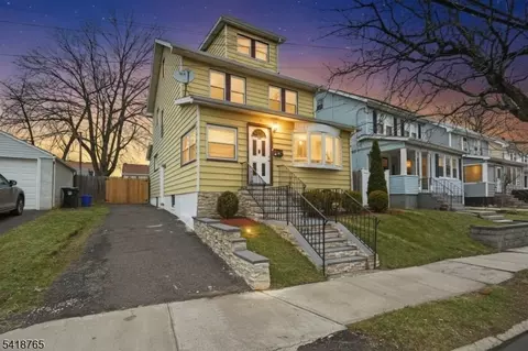 23-25 Varsity Rd, Newark, NJ 07106