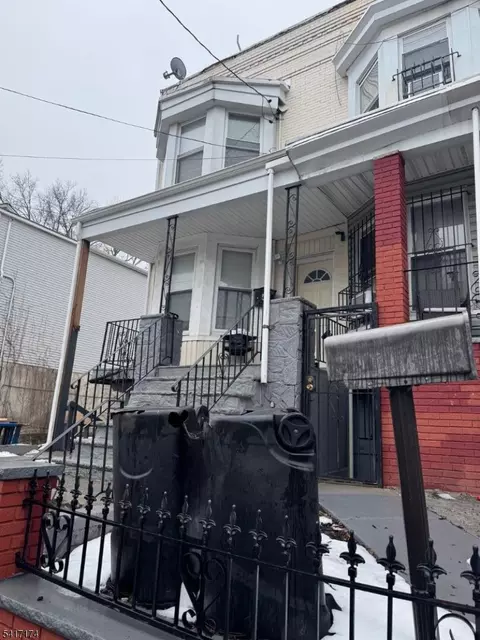 40 N 7th St, Newark, NJ 07107