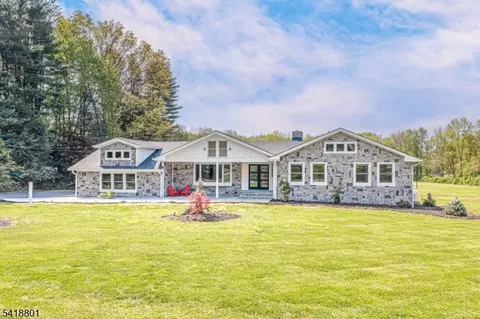 17 Yardley Rd, Mendham Twp, NJ 07945