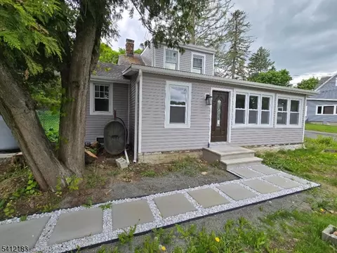 728 Glen Rd, Sparta, NJ 07871