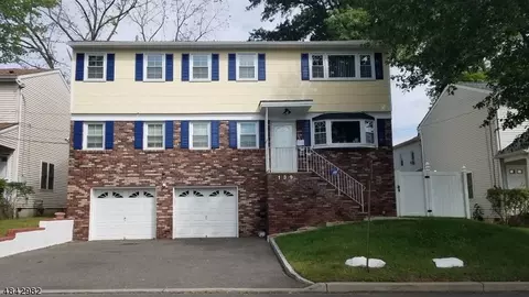139 Hunt Ave, Vauxhall, NJ 07088