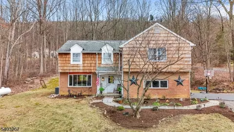 158 Kings Hwy, Hackettstown, NJ 07840