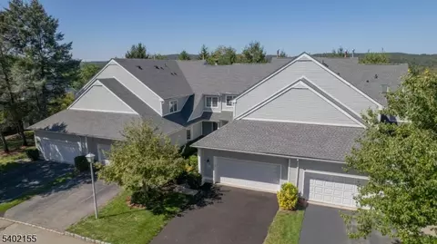 27 Cobblestone Ter, Montville, NJ 07045