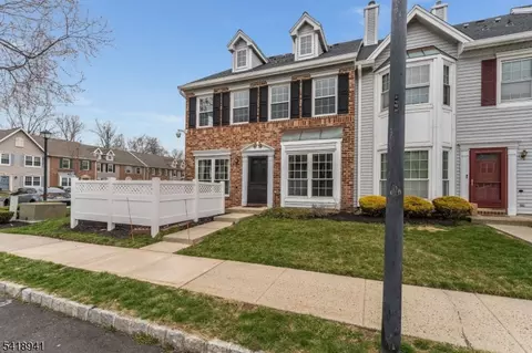 382 Hadleigh Ln, North Brunswick Twp, NJ 08902