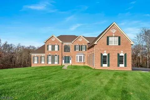 48 Flagstone Hill Rd, Sussex, NJ 07461