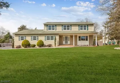3 Stagecoach Way, Hillsborough, NJ 08844