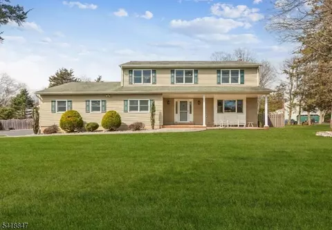 3 Stagecoach Way, Hillsborough, NJ 08844