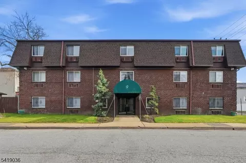 9 Vreeland Ave #2F, Hackensack, NJ 07601