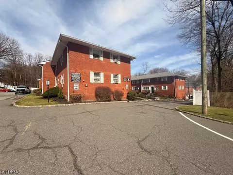 45 Wilfred St, West Orange, NJ 07052