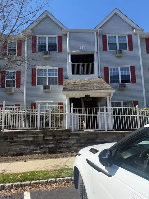 5105 Tudor Dr #05, Pompton Plains, NJ 07444