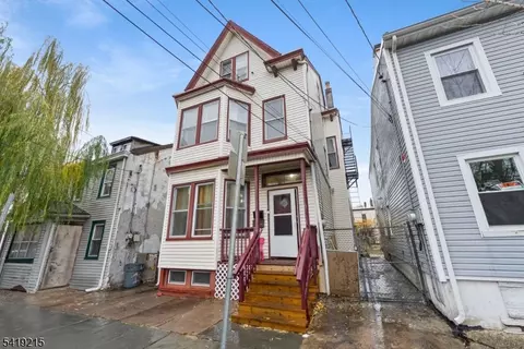 21 Olive St, Paterson, NJ 07501