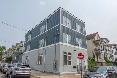 59 Mercer St, Paterson, NJ 07524