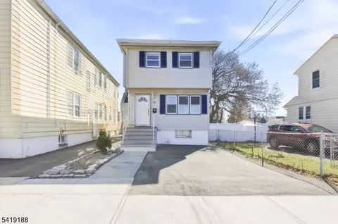 88 Columbus Ave, Belleville, NJ 07109