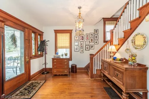8 Appleton Rd, Bloomfield, NJ 07003 photo 6