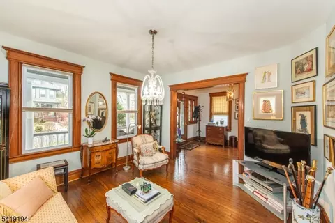 8 Appleton Rd, Bloomfield, NJ 07003 photo 10