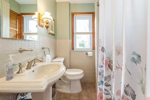 8 Appleton Rd, Bloomfield, NJ 07003 photo 32