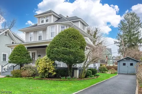 8 Appleton Rd, Bloomfield, NJ 07003 photo 2