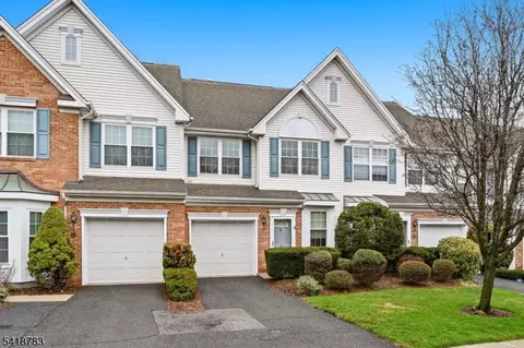 118 Cambridge Dr, Nutley, NJ 07110