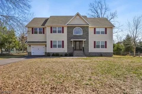 8 Wharton Ave, Bridgewater, NJ 08807