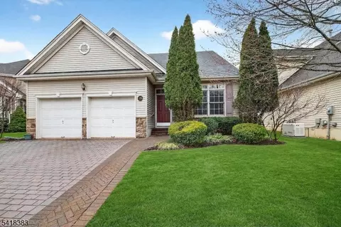 19 Witherspoon Way, Somerset, NJ 08873