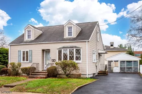 15 Passaic Ave, Woodland Park, NJ 07424