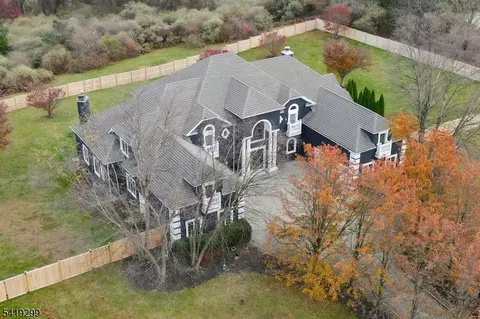 9 Wortman Way, Chester Twp, NJ 07930