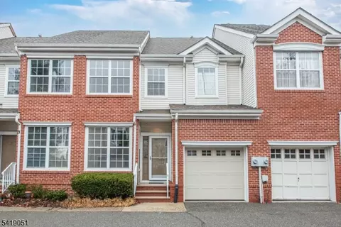 185 Crown Point Rd, Parsippany-troy Hills Twp, NJ 07054