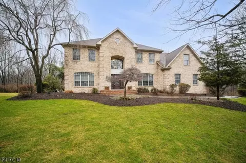 1 Trout Brook Ln, Randolph Twp, NJ 07945