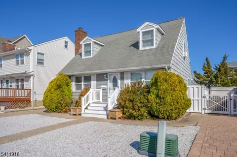 363 Roberts Ave, Seaside Park, NJ 08752