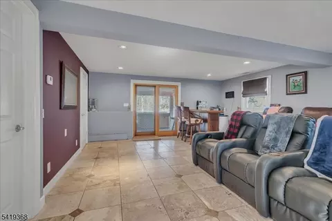 49 Laguna Dr, Wayne, NJ 07470 photo 21