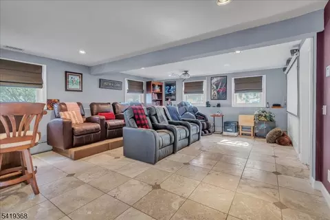 49 Laguna Dr, Wayne, NJ 07470 photo 22