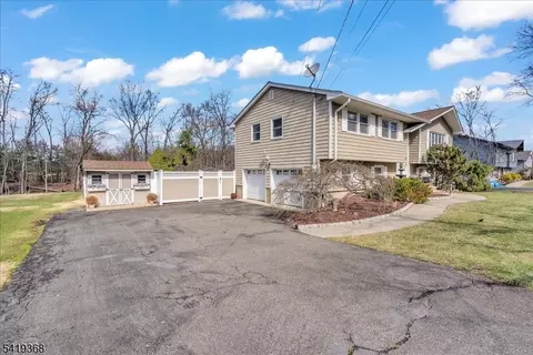 49 Laguna Dr, Wayne, NJ 07470 photo 33