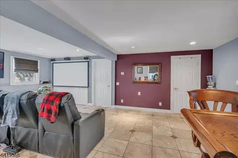 49 Laguna Dr, Wayne, NJ 07470 photo 23