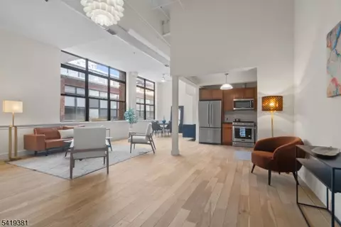 300 Communipaw Ave #154, Jersey City, NJ 07304