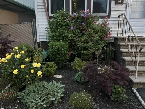 515 E Blancke St, Linden, NJ 07036